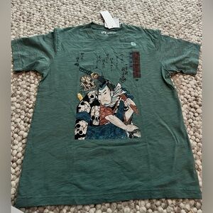 Uniqlo Japan Exclusive Tee Shirt NWT medium